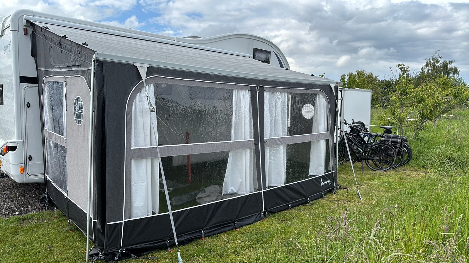 Isabella buddy, Caravans en Kamperen, Voortenten en Luifels, Ophalen, Zo goed als nieuw
