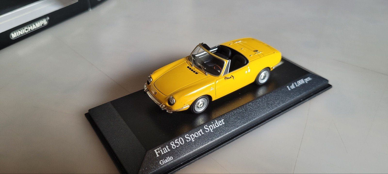 Minichamps 1968 Fiat 850 Spider, Hobby en Vrije tijd, Ophalen of Verzenden, Zo goed als nieuw, Auto, MiniChamps
