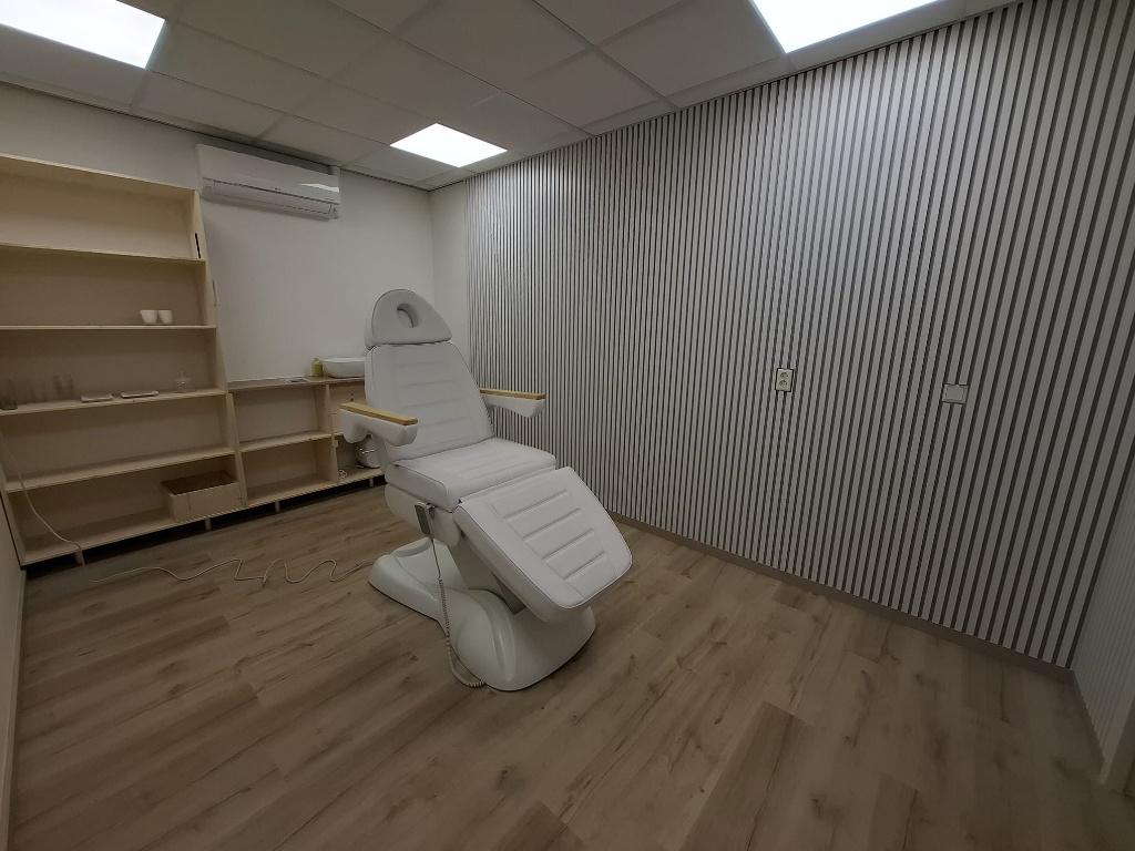 Praktijkruimte te huur Oosterhout (pedicure - massage), Minder dan 20 m², Breda
