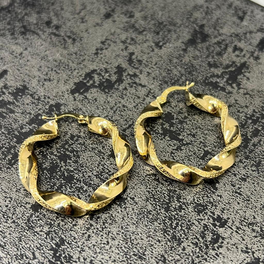 14k gouden wokkels oorbellen nieuw, Ophalen of Verzenden, Nieuw, Goud