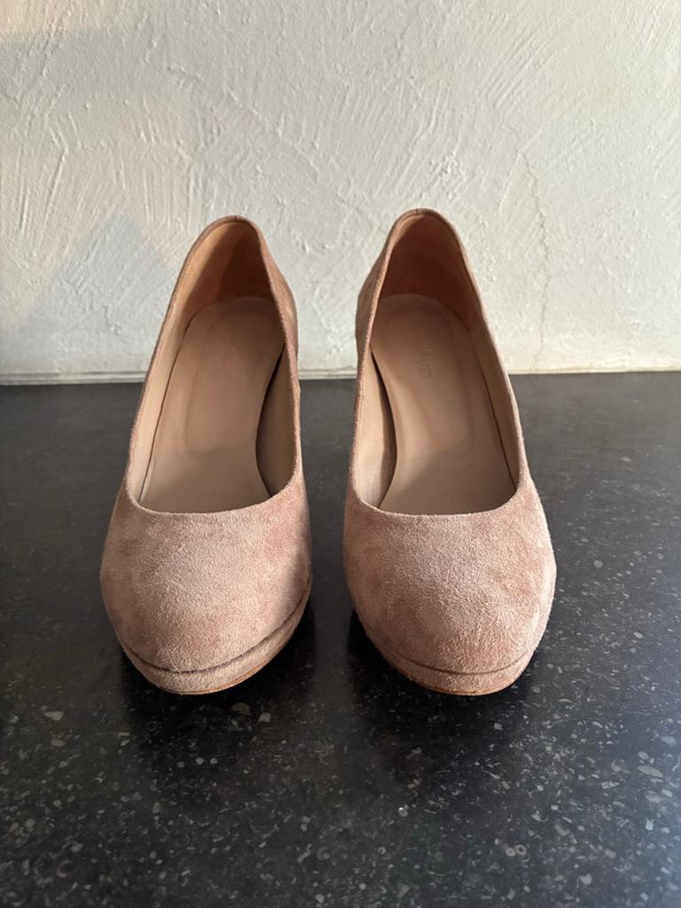 Via Vai Suède Pumps Maat 37, Kleding | Dames, Pumps, Verzenden, Beige, Zo goed als nieuw