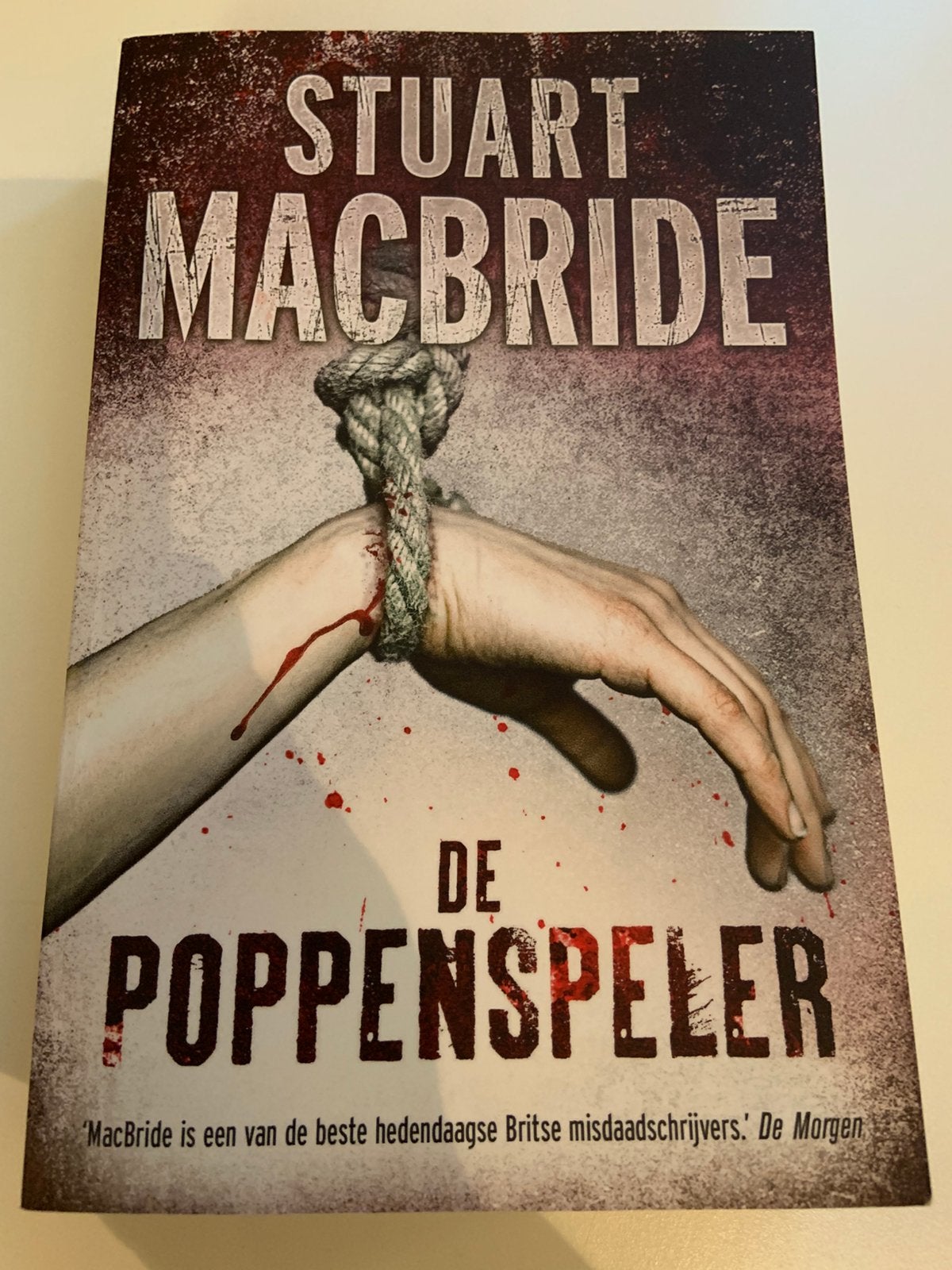 Stuart MacBride - De poppenspeler, Boeken, Ophalen of Verzenden, Zo goed als nieuw, Stuart MacBride