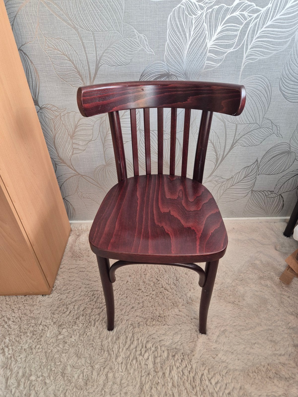 Gebruikte houten stoel - Klassiek design, Huis en Inrichting, Ophalen, Gebruikt, Bruin, Klassiek