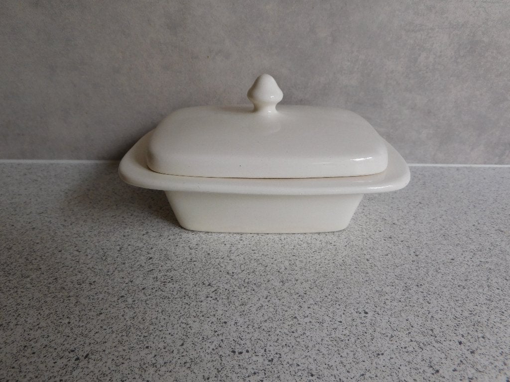 Botervloot 11,5x8 cm. Crème Royal Boch, Keramiek, Overige typen, Ophalen of Verzenden, Zo goed als nieuw