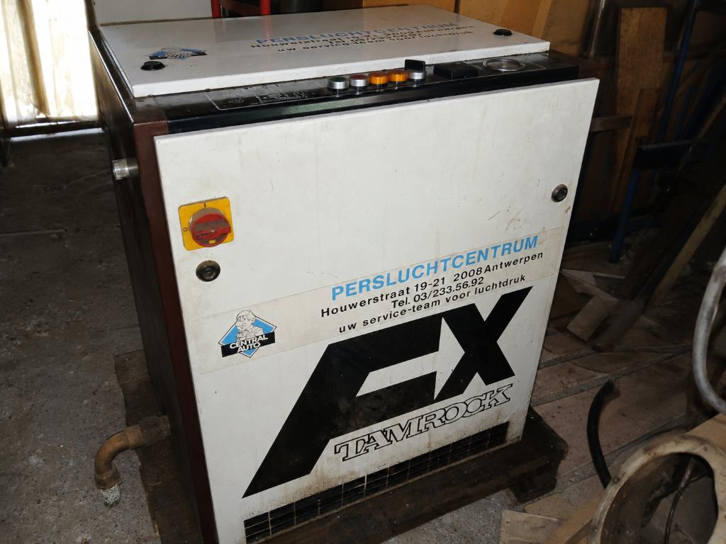 Professionele industriële schroefcompressor TAMROCK FX, Doe-het-zelf en Verbouw, Compressors, Ophalen, Gebruikt, 400 tot 800 liter/min