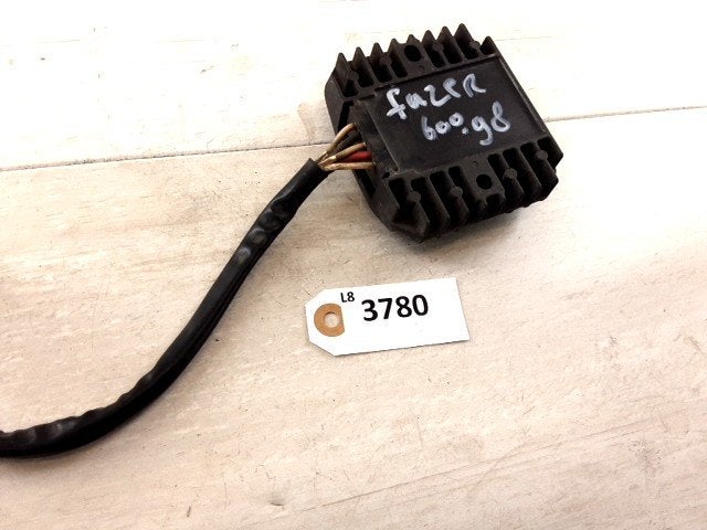 FZS600 1998 - 2000 Yamaha Spanningsregelaar D1-46346
