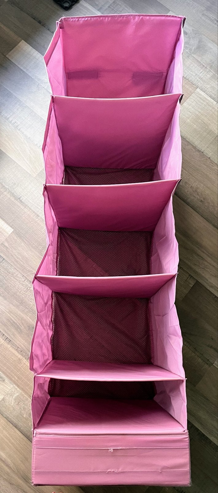Roze hangende kledingorganizer met vakken, Ophalen, Met plank(en), 100 tot 150 cm, Zo goed als nieuw