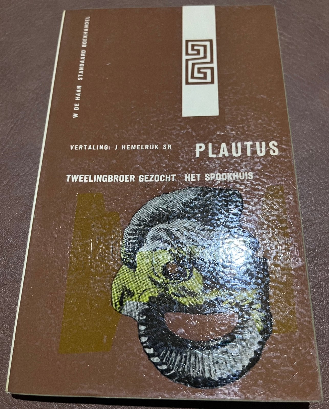 Boek - T. Maccius Plautus - Tweelingbroer gezocht/ Spookhuis, Boeken, Ophalen of Verzenden, Gelezen