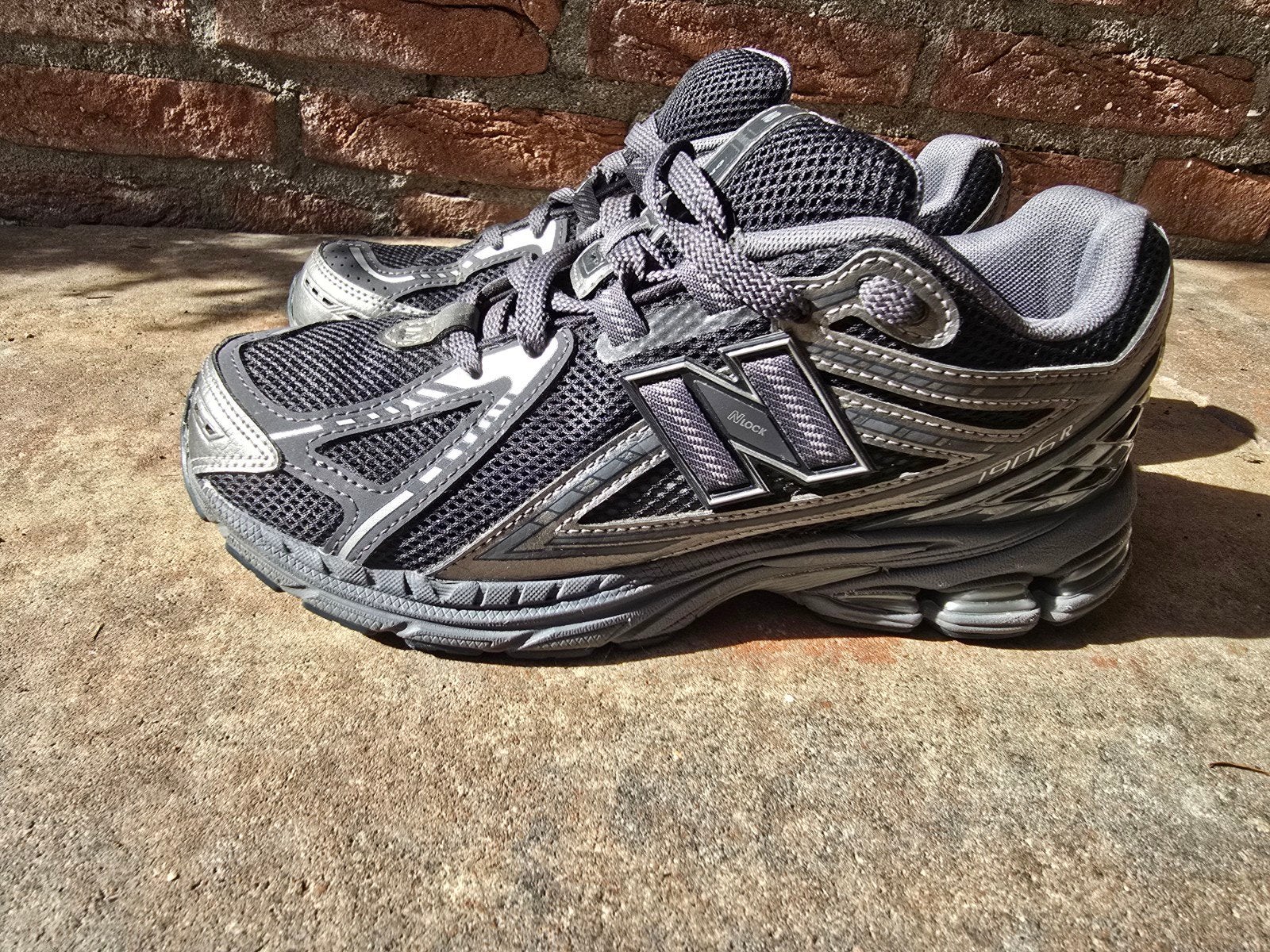 New Balance 1906R Grijs
grijs en zwart. Ik, Kleding | Heren, Ophalen of Verzenden, Nieuw