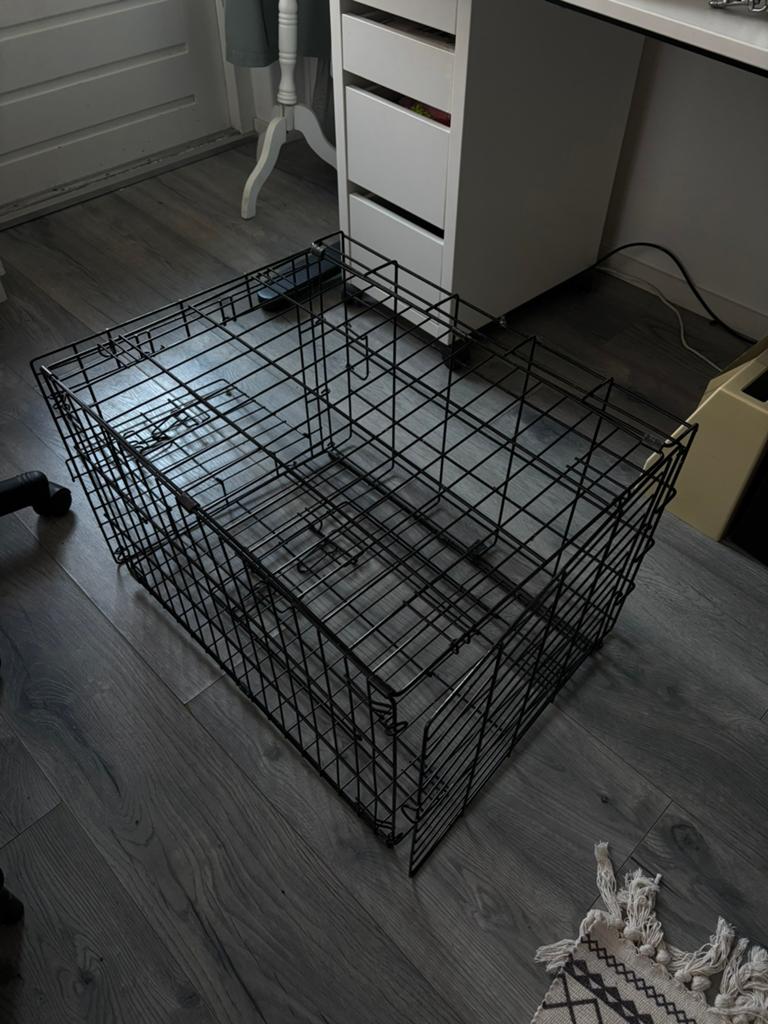 Honden bench zwart, Dieren en Toebehoren, Ophalen, Minder dan 65 cm, Zo goed als nieuw, Minder dan 75 cm