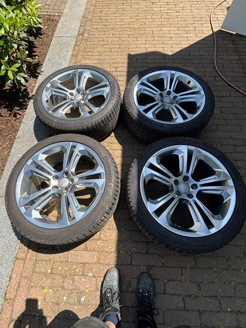 Orgineel Audi 20 inch velgen set Q3-Q5  met winterbanden, Auto-onderdelen, Banden en Velgen, Ophalen, Gebruikt, 255 mm, Velg(en)