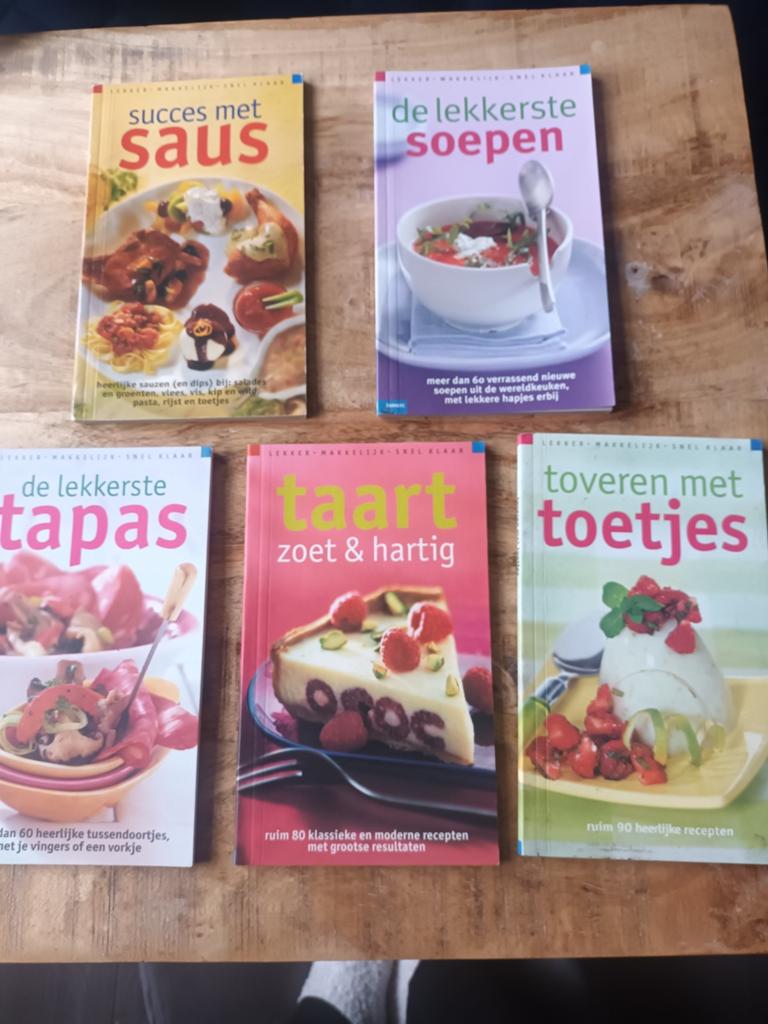 Kookboeken: Sauzen, Soepen, Tapas, Taart & Toetjes, Voorgerechten en Soepen, Diverse auteurs, Ophalen of Verzenden, Zo goed als nieuw
