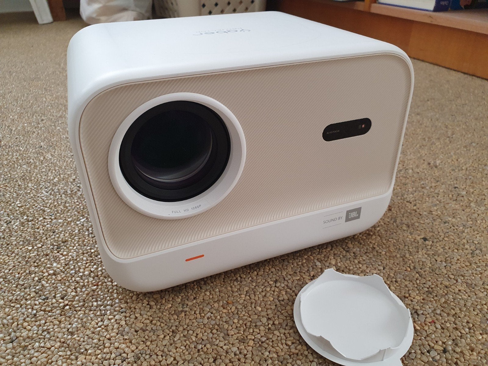 Yaber L2s beamer - 700 lumen, Full HD en JBL surround sound, Audio, Tv en Foto, Gebruikt, LED, Ophalen of Verzenden, Full HD (1080)