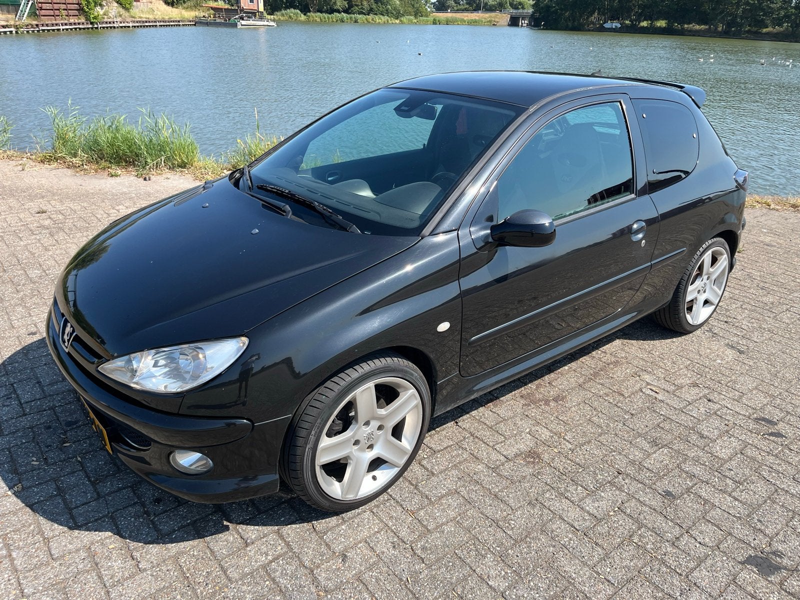 Peugeot 206 RC 180pk 149.000km!, Voorwielaandrijving, Zwart, 4 stoelen, Leder en Stof