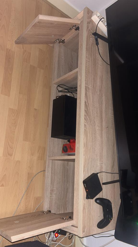 Tvkast met deurtjes - Zo goed als nieuw, Ophalen, Minder dan 50 cm, Zo goed als nieuw, 150 tot 200 cm