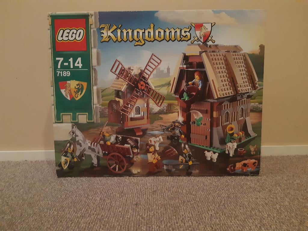 Lego 7189 Kingdoms Overval op Molendorp, Kinderen en Baby's, Speelgoed | Duplo en Lego, Ophalen of Verzenden, Nieuw, Complete set
