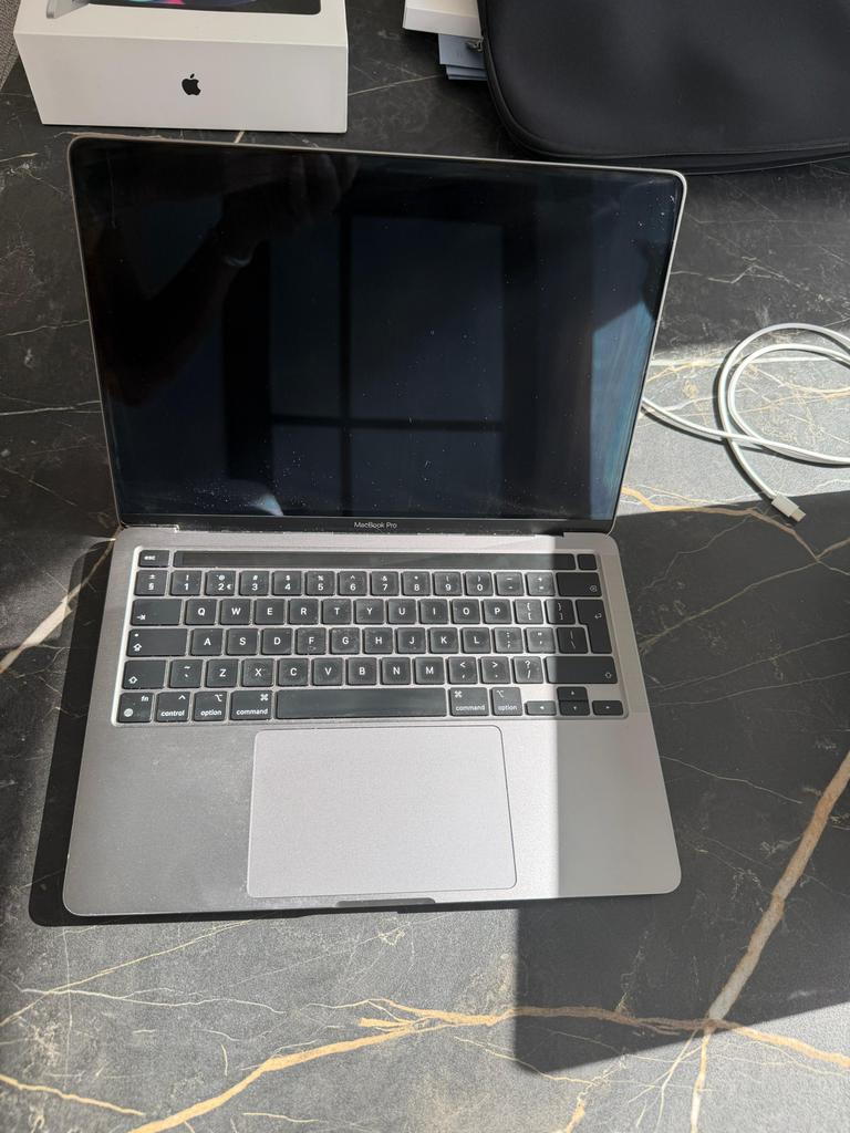 MacBook Pro M2 (2022) - Zo goed als nieuw, MacBook Pro, 256 GB, 2 tot 3 Ghz, Qwerty