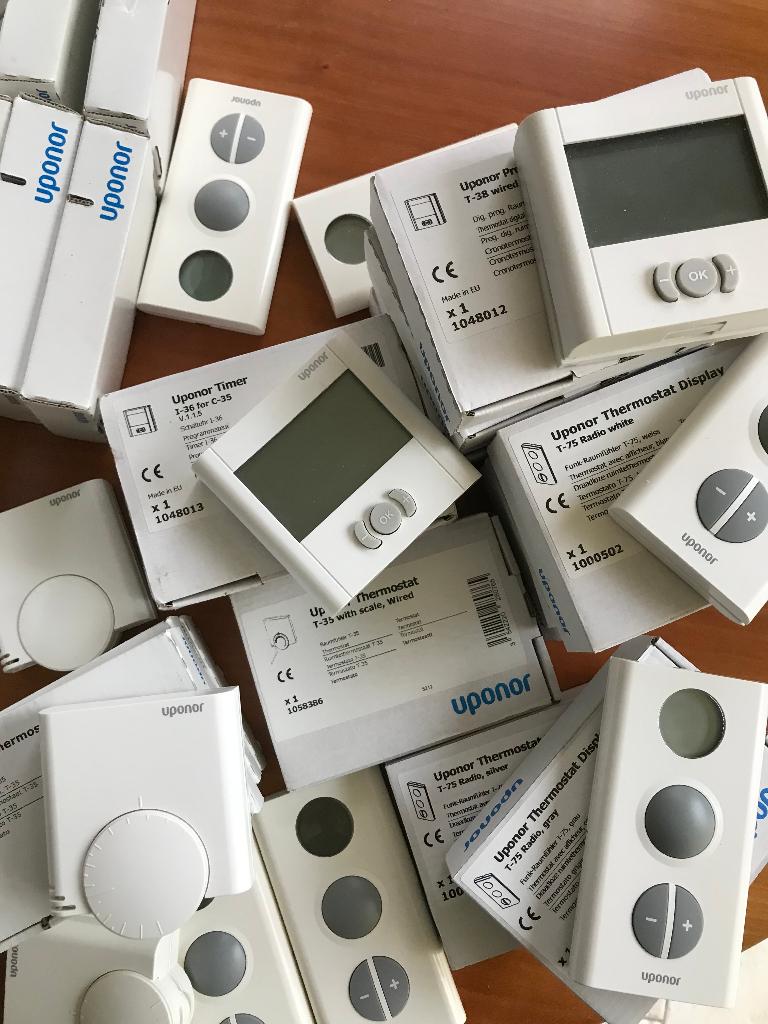Uponor Thermostaten T-33 T-34 T-35 T-38 T-53 T-54 T-55 T-75, Ophalen of Verzenden, Nieuw
