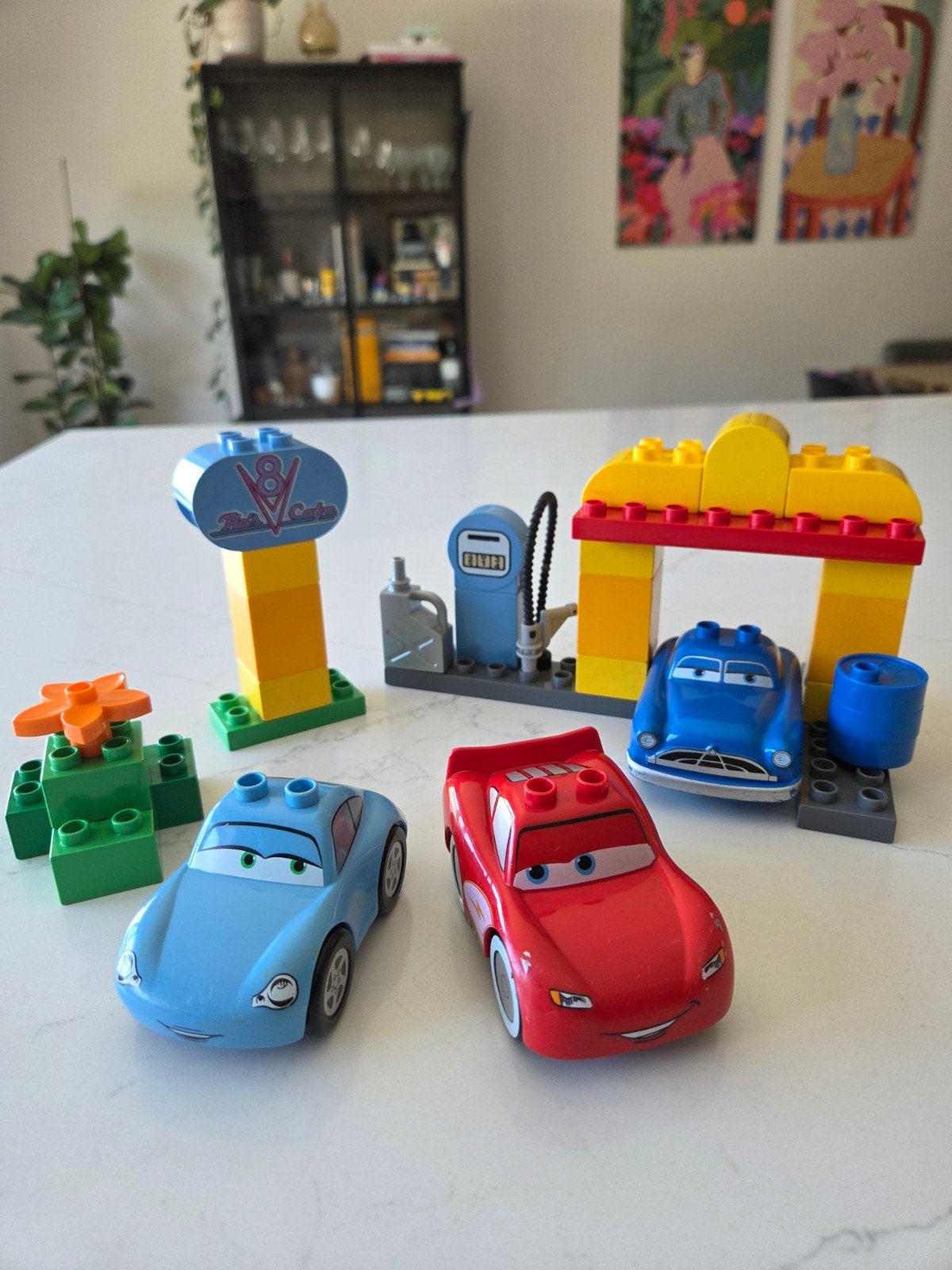 LEGO Duplo 5815 Cars Bliksem McQueen & Takel met tankstation, Ophalen of Verzenden, Gebruikt, Overige merken