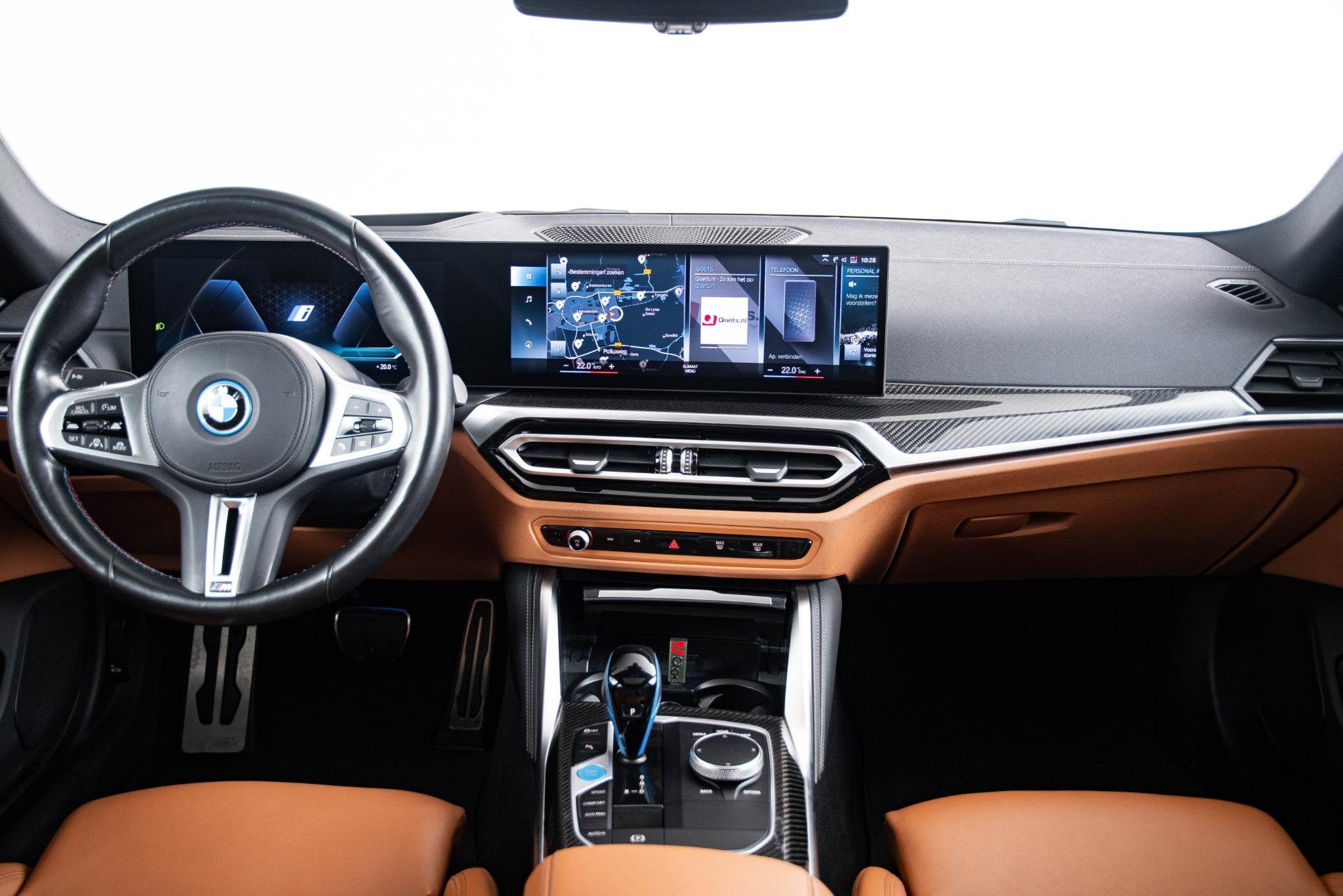 BMW i4 M50 High Executive 84 kWh M Sport Pro - Trekhaak - Pa, Auto's, BMW, Met garantie (alle), Leder, 2190 kg, Vierwielaandrijving