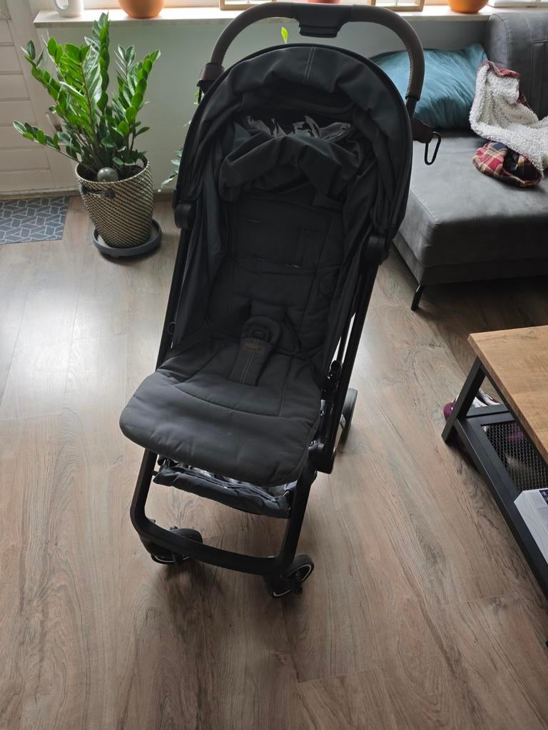 Compacte inklapbare buggy met regenhoes, Ophalen of Verzenden, Gebruikt, Overige merken, Regenhoes