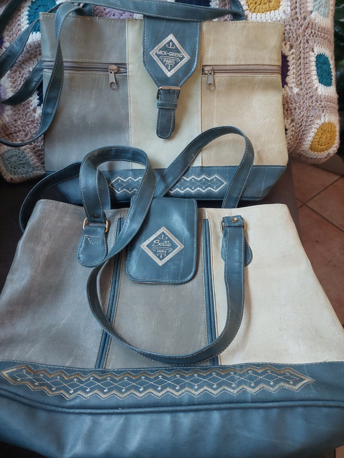 2 Mick-Gwend Paris Handtassen, in prima staat, Sieraden, Tassen en Uiterlijk, Ophalen of Verzenden, Zo goed als nieuw, Blauw, Handtas