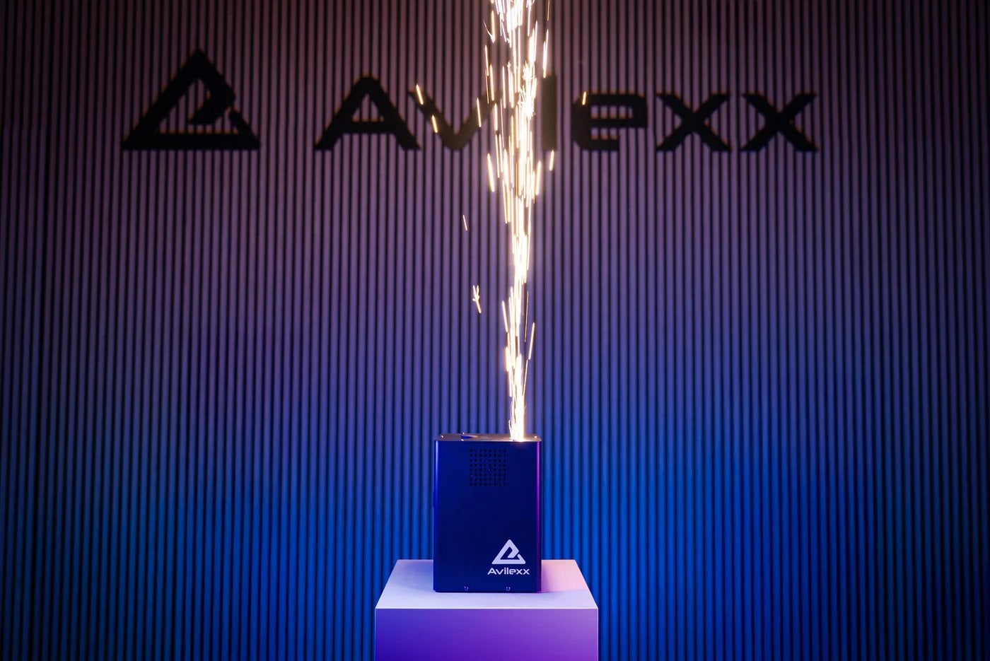 Avilexx Sparkus 1 – Set van 2 incl. WDMX Controller, Muziek en Instrumenten, Licht en Laser, Ophalen of Verzenden, Zo goed als nieuw