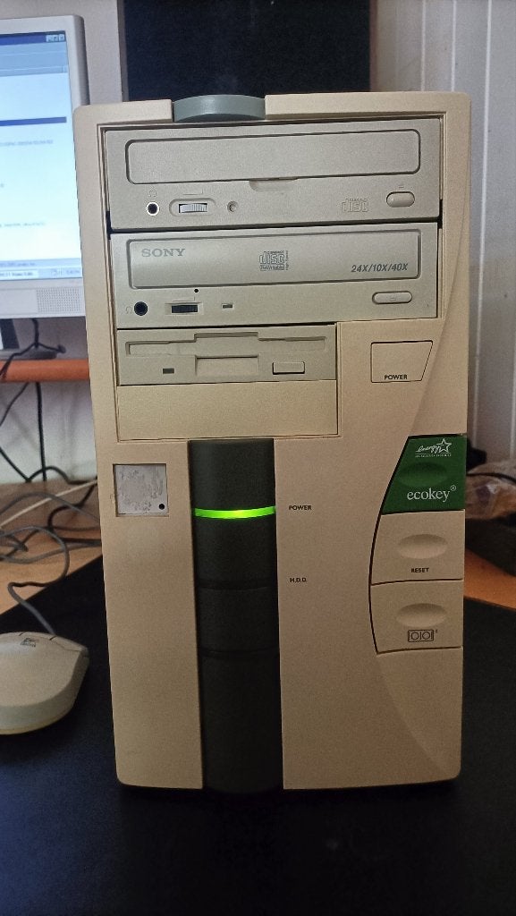 Highscreen / FIC / AT Socket 7 Pentium 133 - Werkt goed!, Computers en Software, Vintage Computers, Ophalen