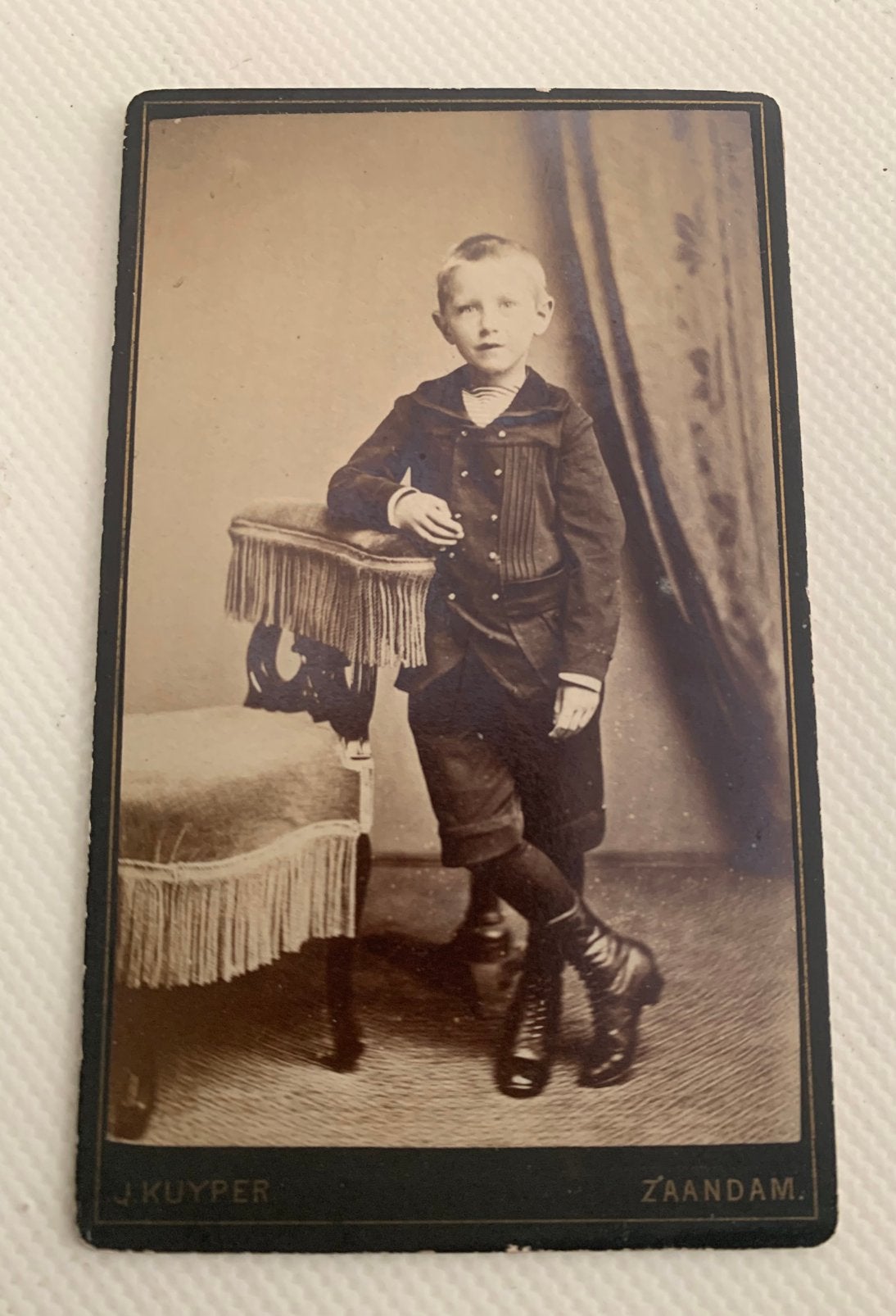 cdv carte de visite J Kuyper Zaandam Zaanstreek jongetje, Verzenden, Voor 1940, Zo goed als nieuw, Foto