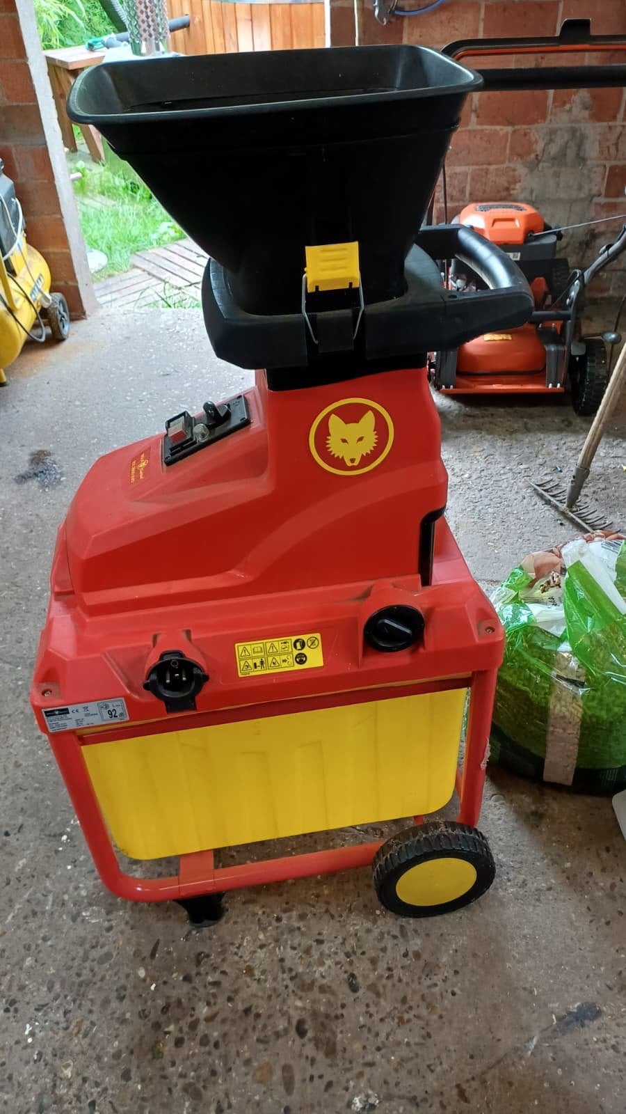 Wolf-Garten Elektrische Hakselaar SDE 2800 Evo - 2800W, Tuin en Terras, Hakselaars, Zo goed als nieuw, Elektrisch, Met opvangbak