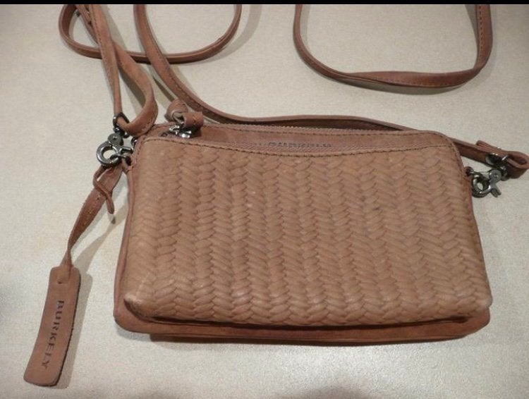 Burkley mini bag tas klein bruin leer crossover mobiel, Sieraden, Tassen en Uiterlijk, Ophalen of Verzenden, Zo goed als nieuw