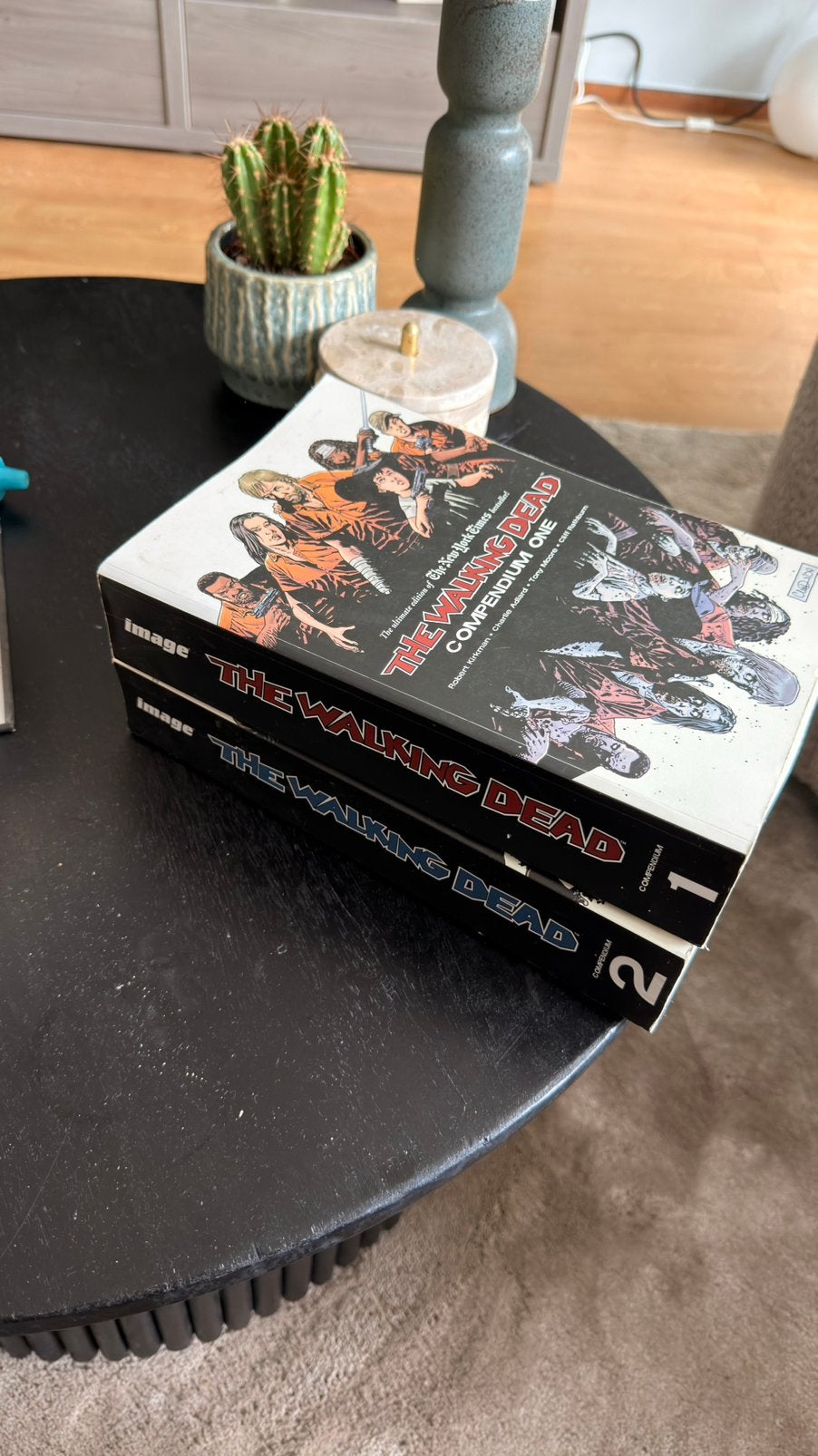 The Walking Dead Compendium 1&2, Boeken, Strips | Comics, Eén comic, Ophalen of Verzenden, Zo goed als nieuw, Amerika