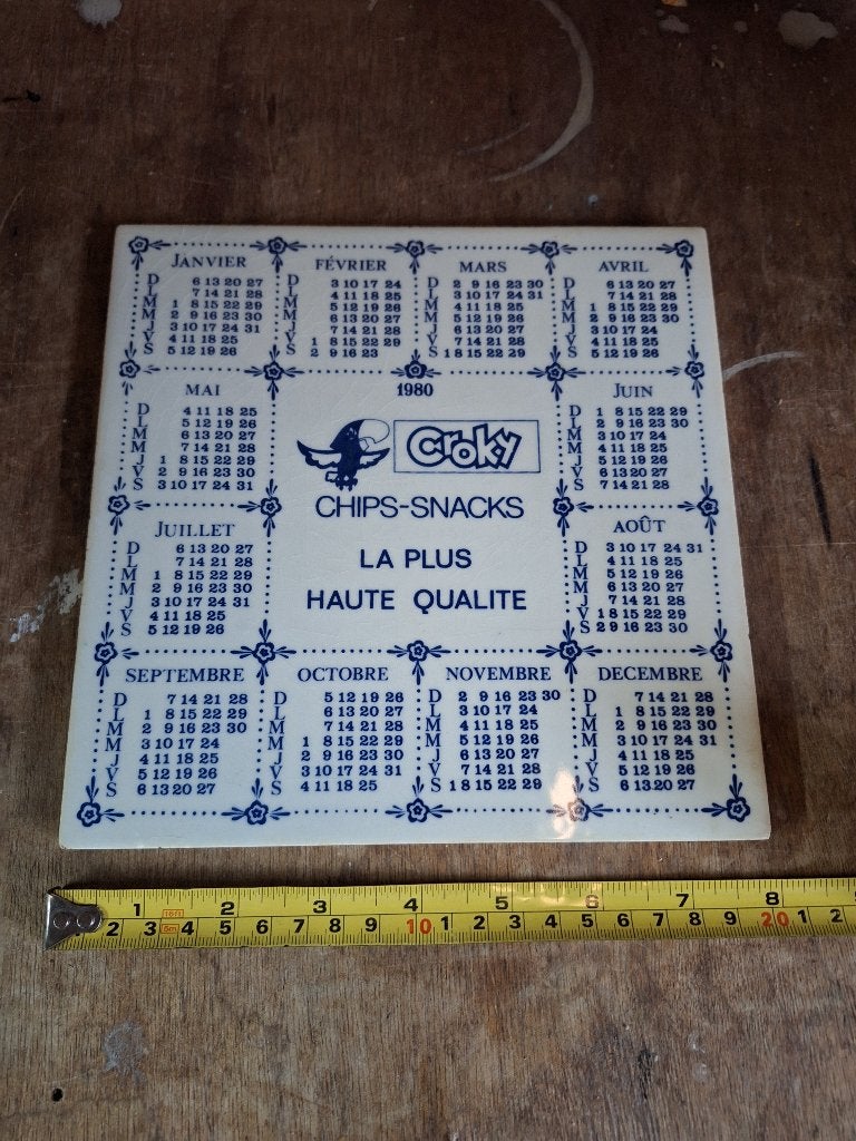 Vintage porceleinen tegel kalender 1980 Croky Chips!, Ophalen of Verzenden, Zo goed als nieuw, Gebruiksvoorwerp