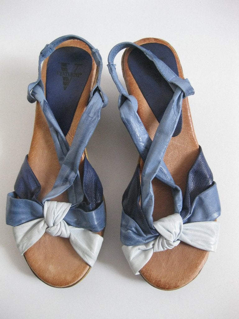 Blauwe schoenen met sleehak, Ophalen, Zo goed als nieuw, Blauw, Schoenen met hoge hakken