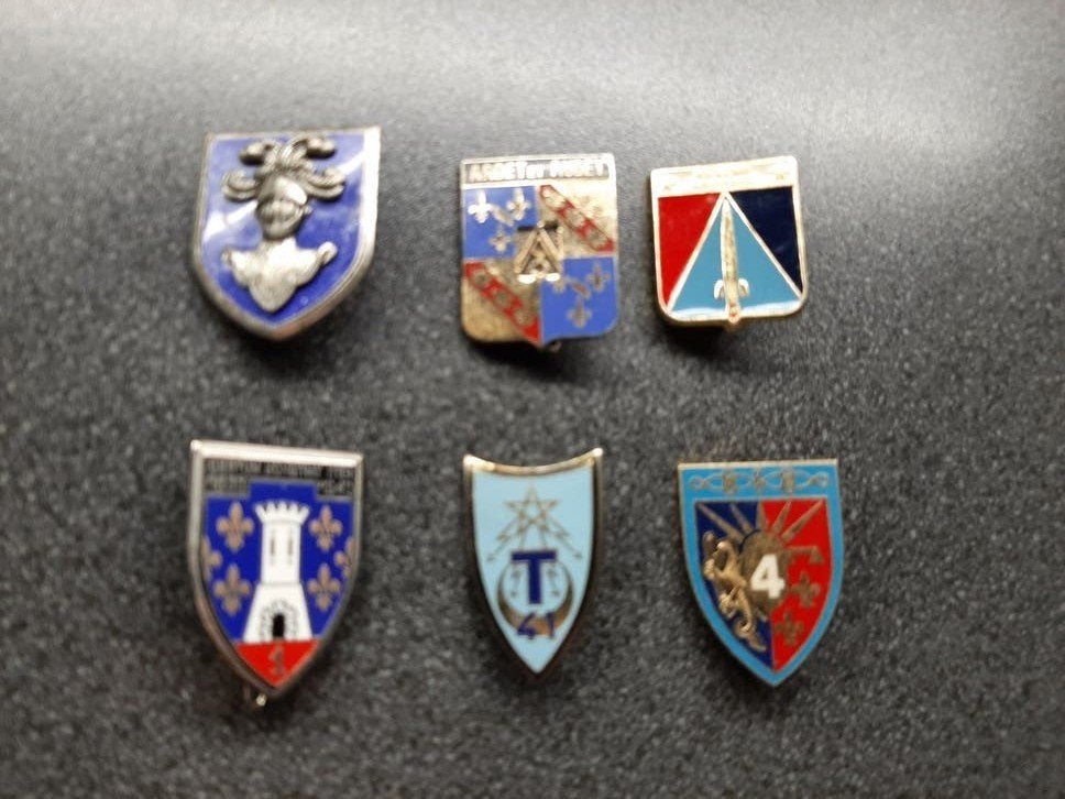 Frankrijk  - 6 stuks borstinsignes  / Militair, Ophalen of Verzenden, Landmacht, Overige gebieden, Embleem of Badge