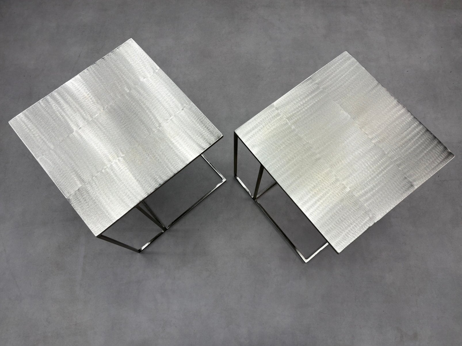 Foto 2 van 2x Originele Minotti Leger bijzettafels Rodolfo Dordoni 90’