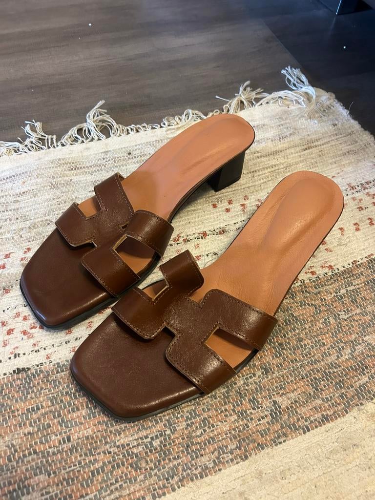 Hermes slippers maat 43/44, Bruin, Verzenden, Nieuw, Sandalen of Muiltjes