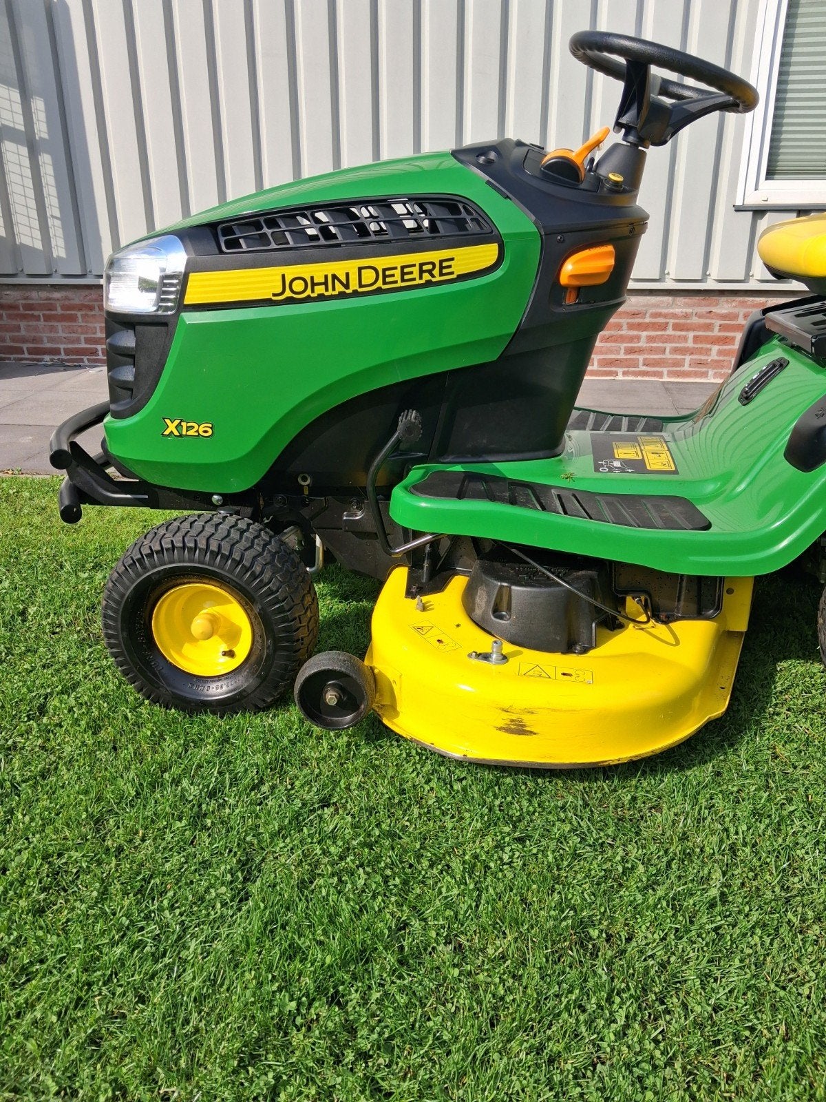 komt binnen...John Deere X126 Hydrostaat "42 inch Mulchdek!, John deere, Zo goed als nieuw, John Deere, John Deere