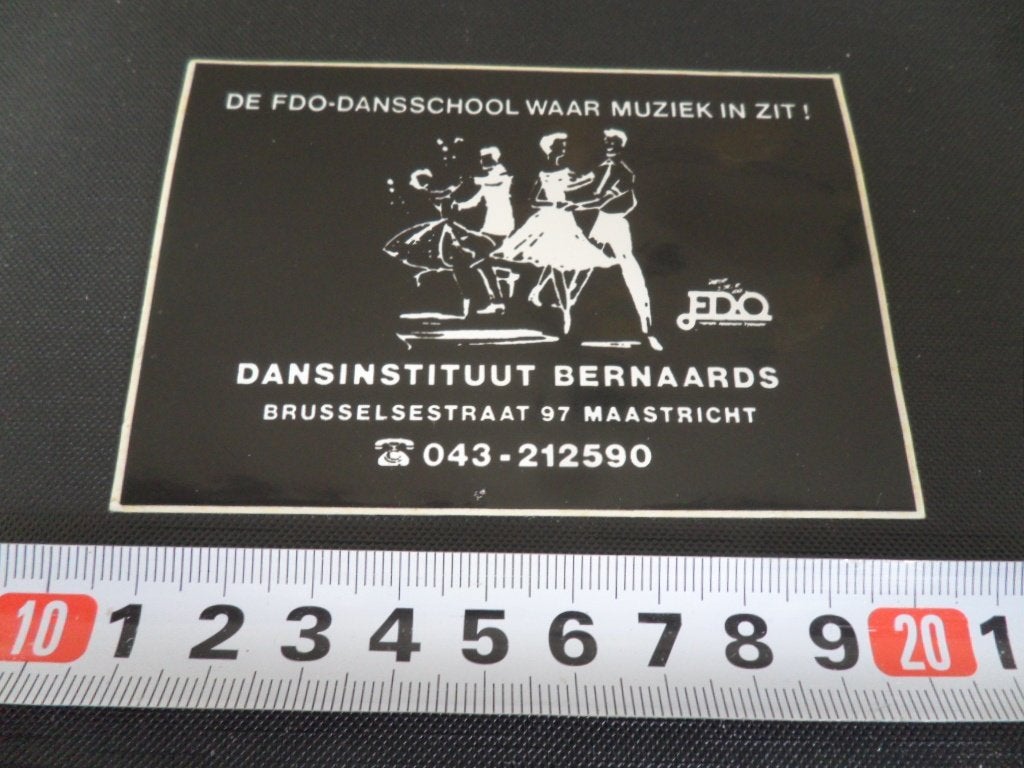 sticker dansschool waar muziek in zit BERNAARDS maastricht, Verzamelen, Ophalen of Verzenden, Zo goed als nieuw