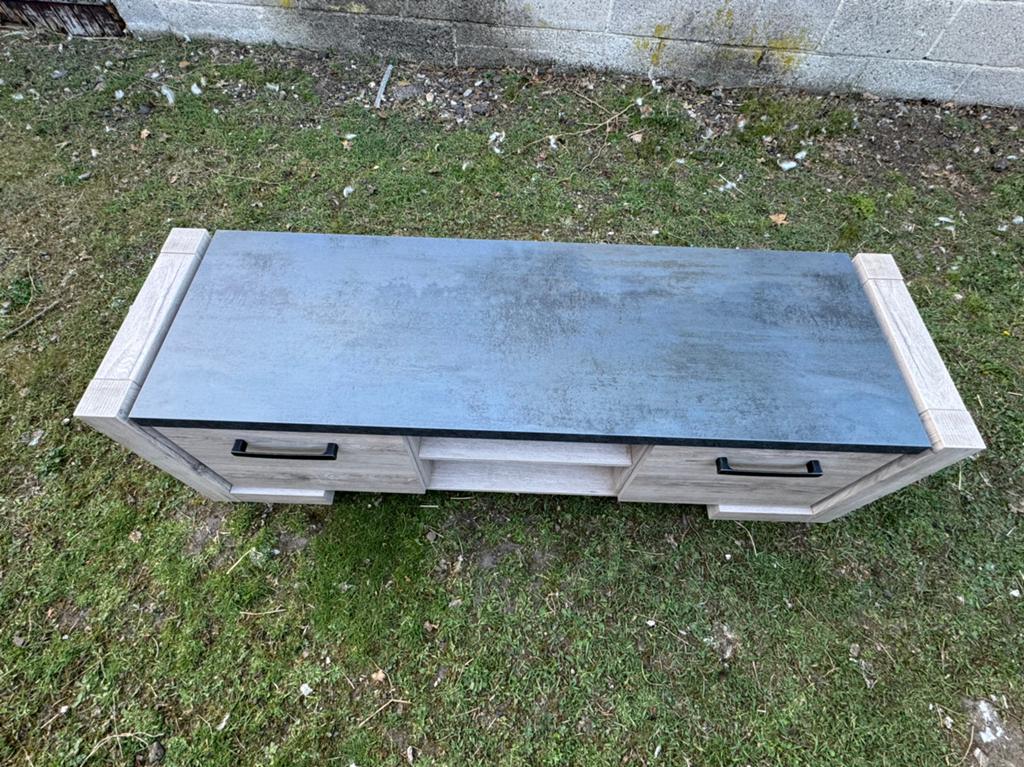 Goossens tv meubel 1 jaar oud 170 cm met uniek bovenblad, 150 tot 200 cm, Ophalen of Verzenden, Zo goed als nieuw, Minder dan 100 cm