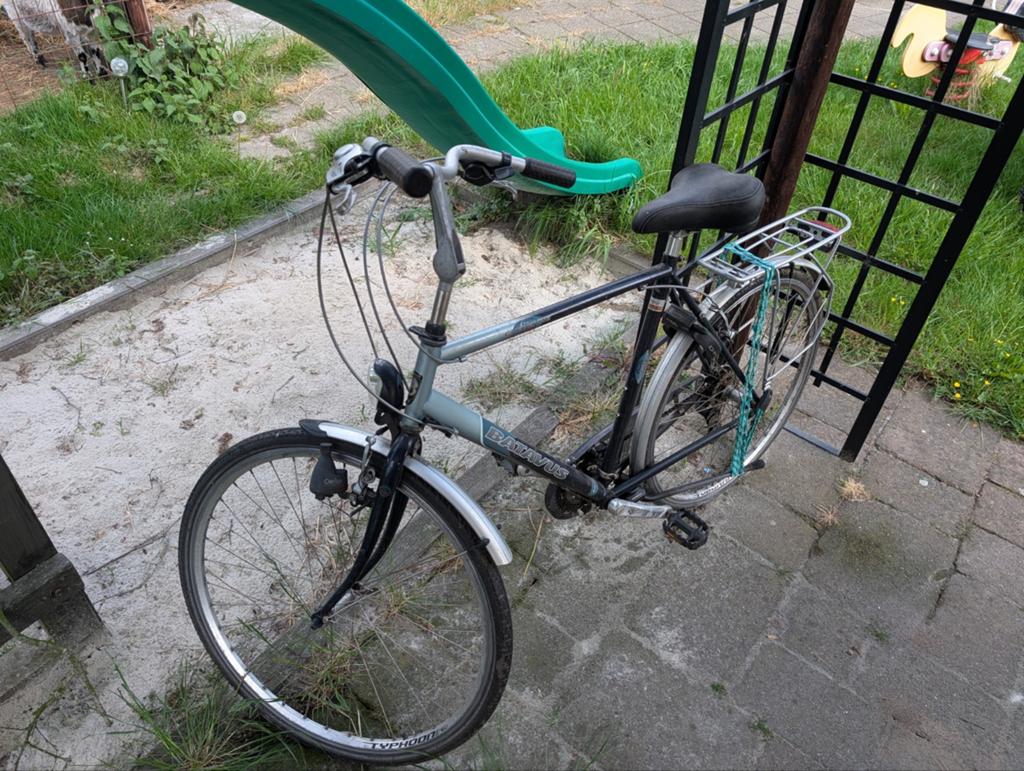 Batavus fiets met versnellingen en bagagedrager, Fietsen en Brommers, Gebruikt, Velgrem, Versnellingen, Batavus