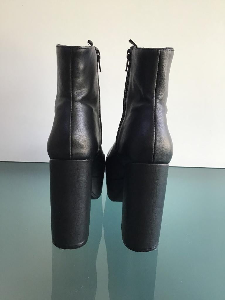 Zwarte laarzen 40 | Plateau | Gratis verzenden, Kleding | Dames, Schoenen, Verzenden, Zwart, Lage of Enkellaarzen, Zo goed als nieuw