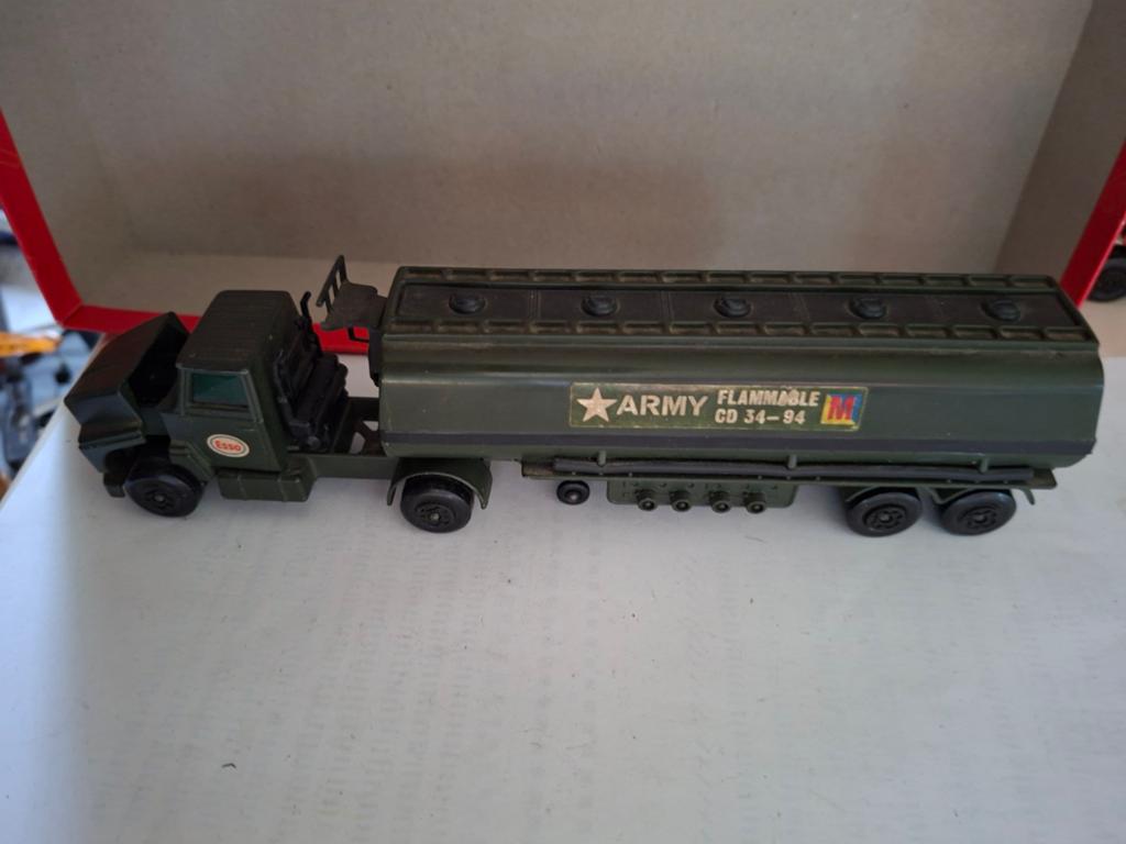 Matchbox Super Kings K-16/18 Ford LTS US Army Esso Tanker, Ophalen of Verzenden, Zo goed als nieuw, Bus of Vrachtwagen