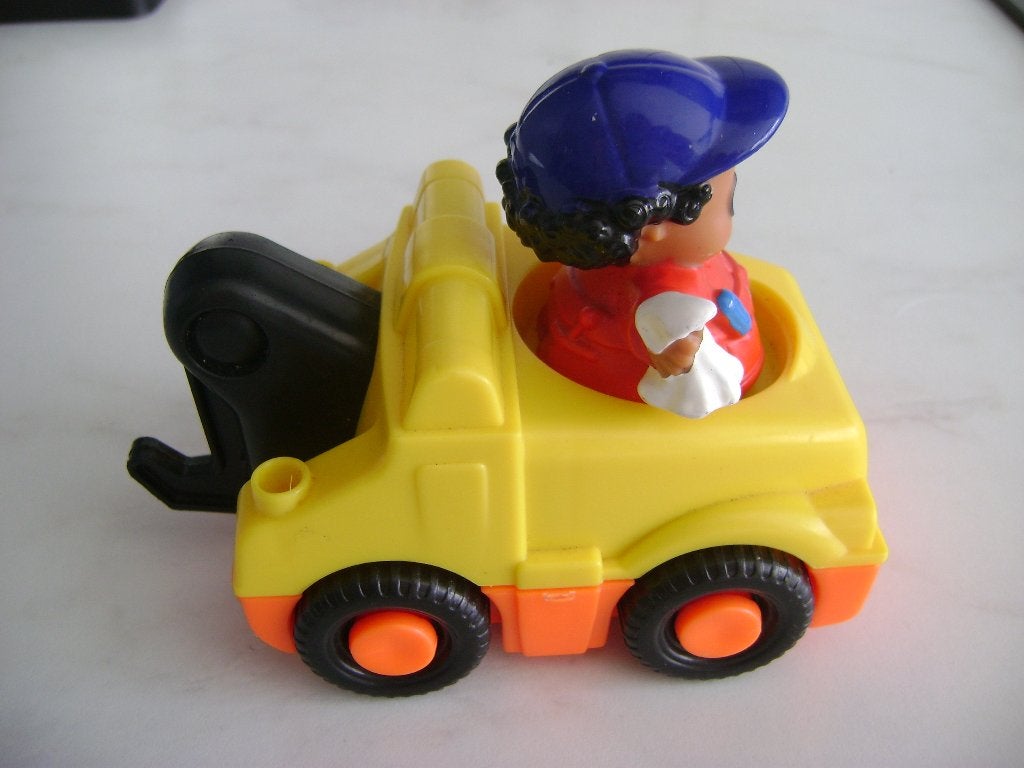 fisher price takelauto met chauffeuren claxon van 10cm lang, Ophalen of Verzenden, Zo goed als nieuw, Auto of Voertuig