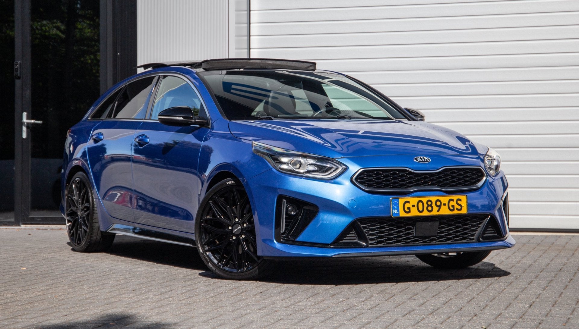 Kia ProCeed 1.4 T-GDI GT-PlusLine / Pano / Carplay / Winters, Auto's, 4 cilinders, Blauw, Origineel Nederlands, 600 kg