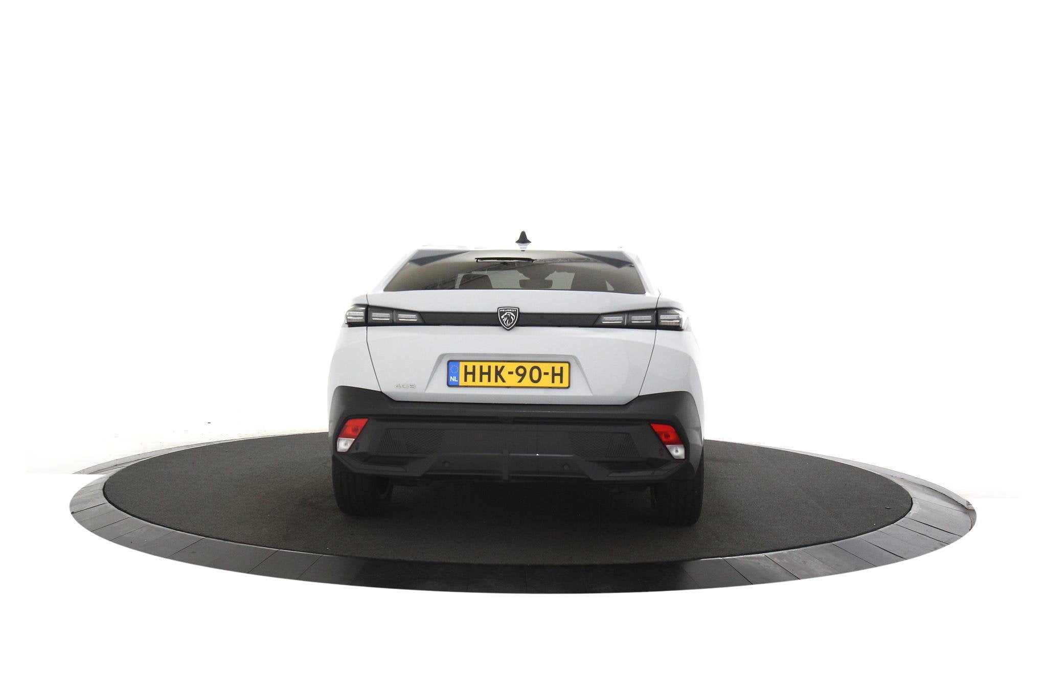 Peugeot 408 1.2 Hybrid 145 e-DCS6 Allure, Gebruikt, Euro 6, Wit, Origineel Nederlands