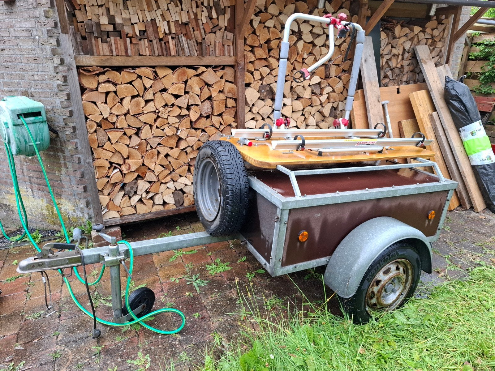 Bagagewagen, bagagekar, vakantieaanhanger, Ophalen