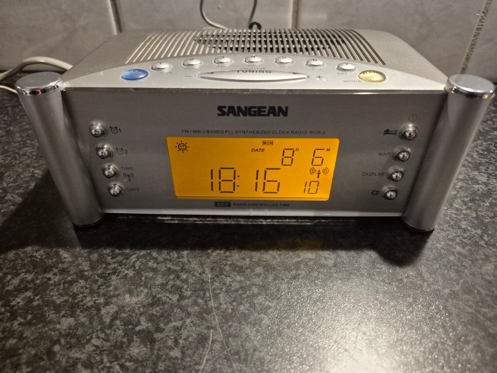 Sangean RCR-2 FM/MW PLL Gesynthetiseerde Wekkerradio, Ophalen of Verzenden, Zo goed als nieuw, Radio