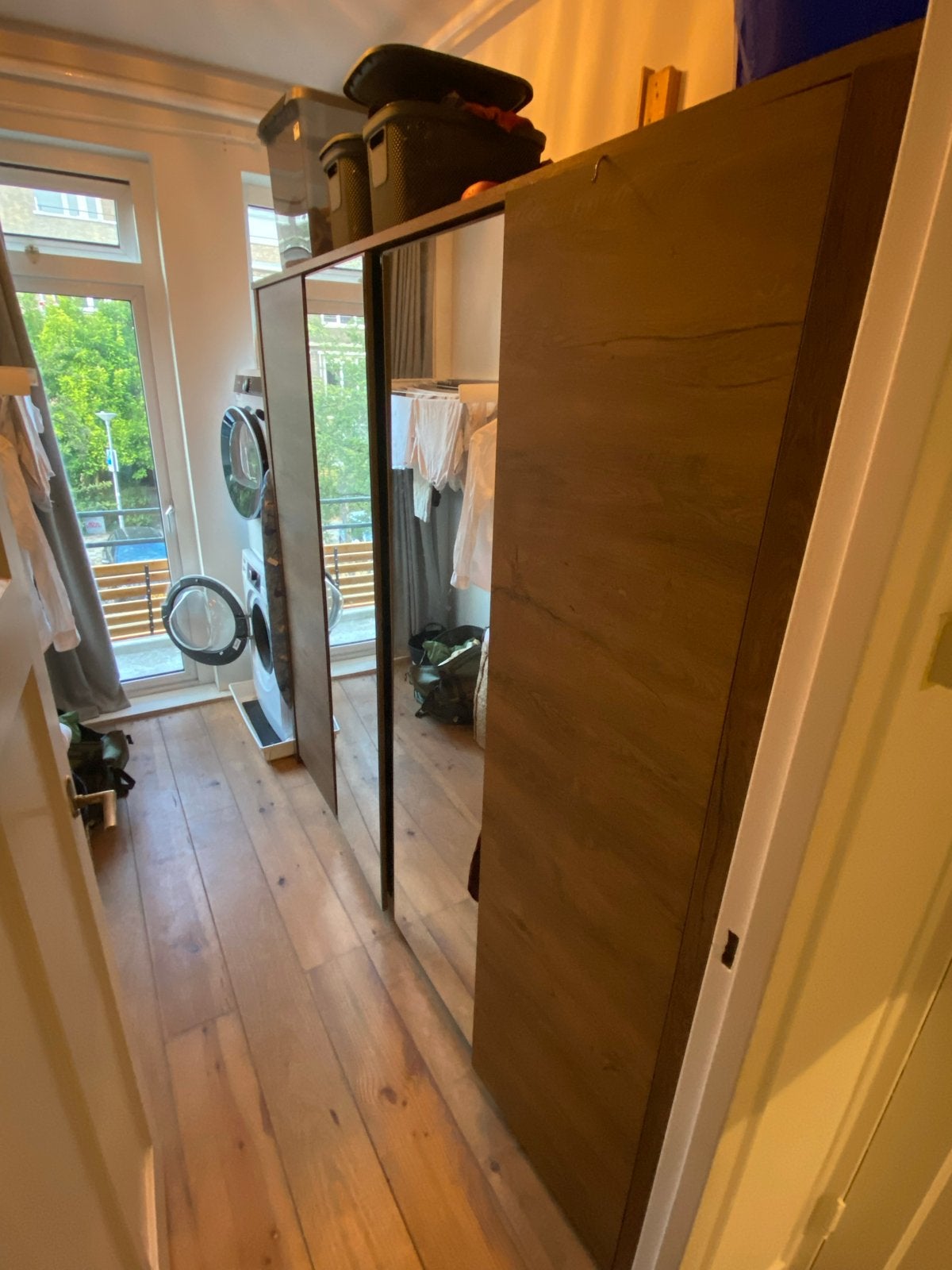 Jysk Kledingkast met Spiegels - Zo goed als nieuw, Huis en Inrichting, Ophalen, Zo goed als nieuw, 200 cm of meer, 150 tot 200 cm
