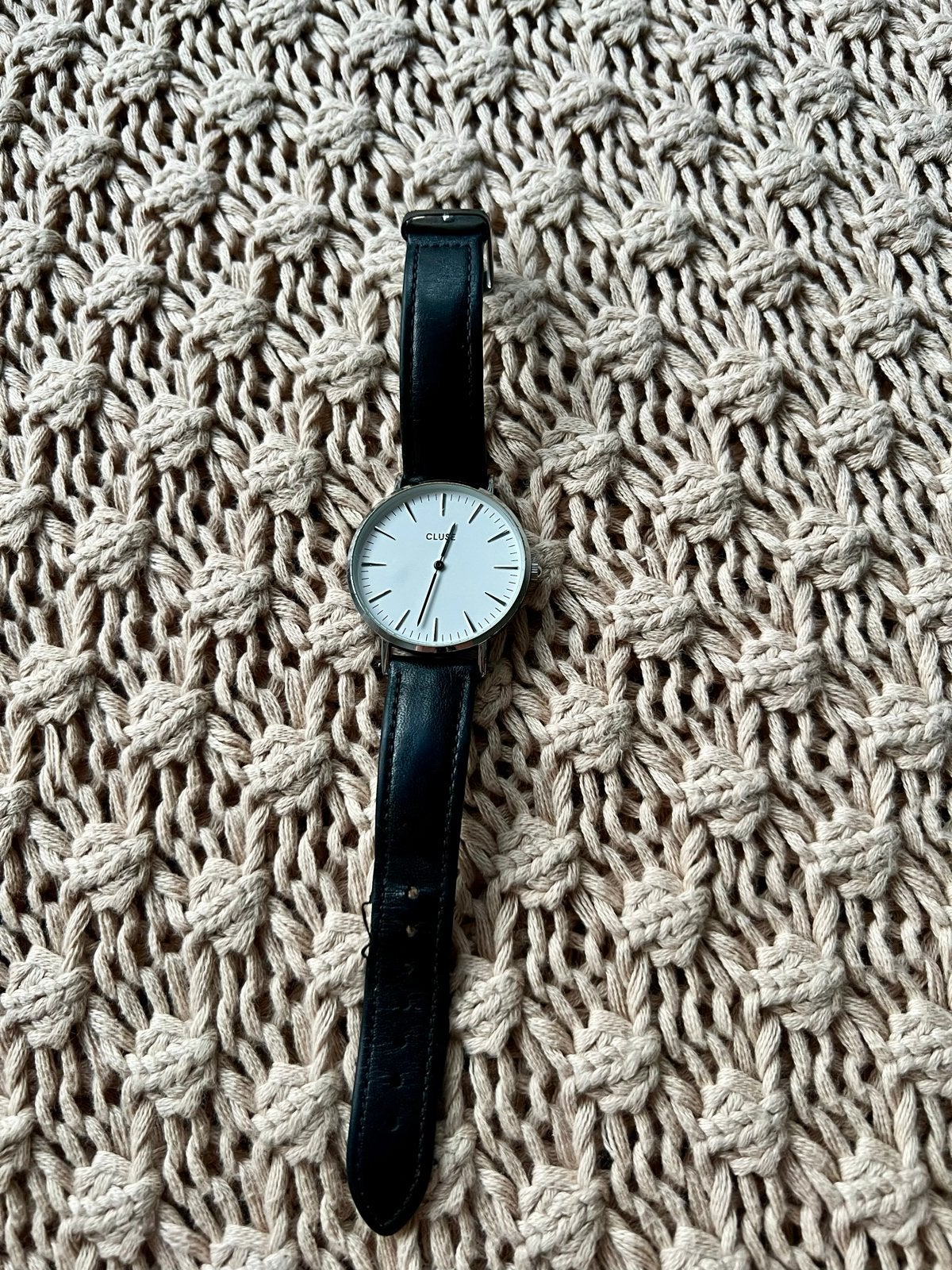 Cluse horloge - Goede staat, batterij moet vervangen worden, Sieraden, Tassen en Uiterlijk, Overige merken, Staal, Polshorloge
